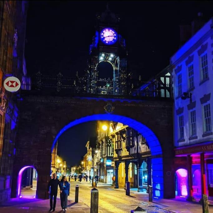 Spacious Duplex 2 Bed Apartment Central Location By Canal - Chester Uk Extérieur photo